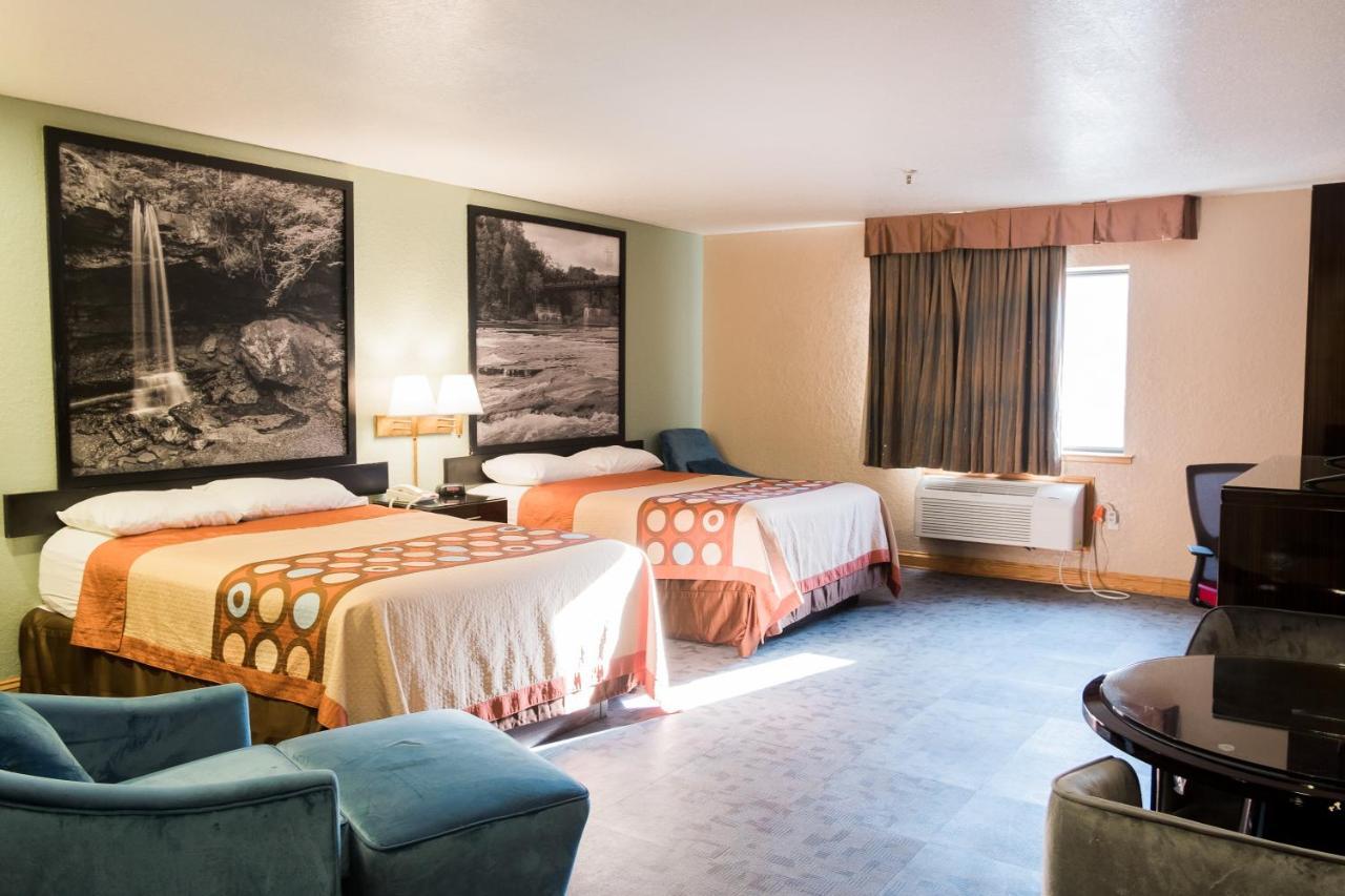 Hotel Super 8 By Wyndham Uniontown Pa Exteriér fotografie