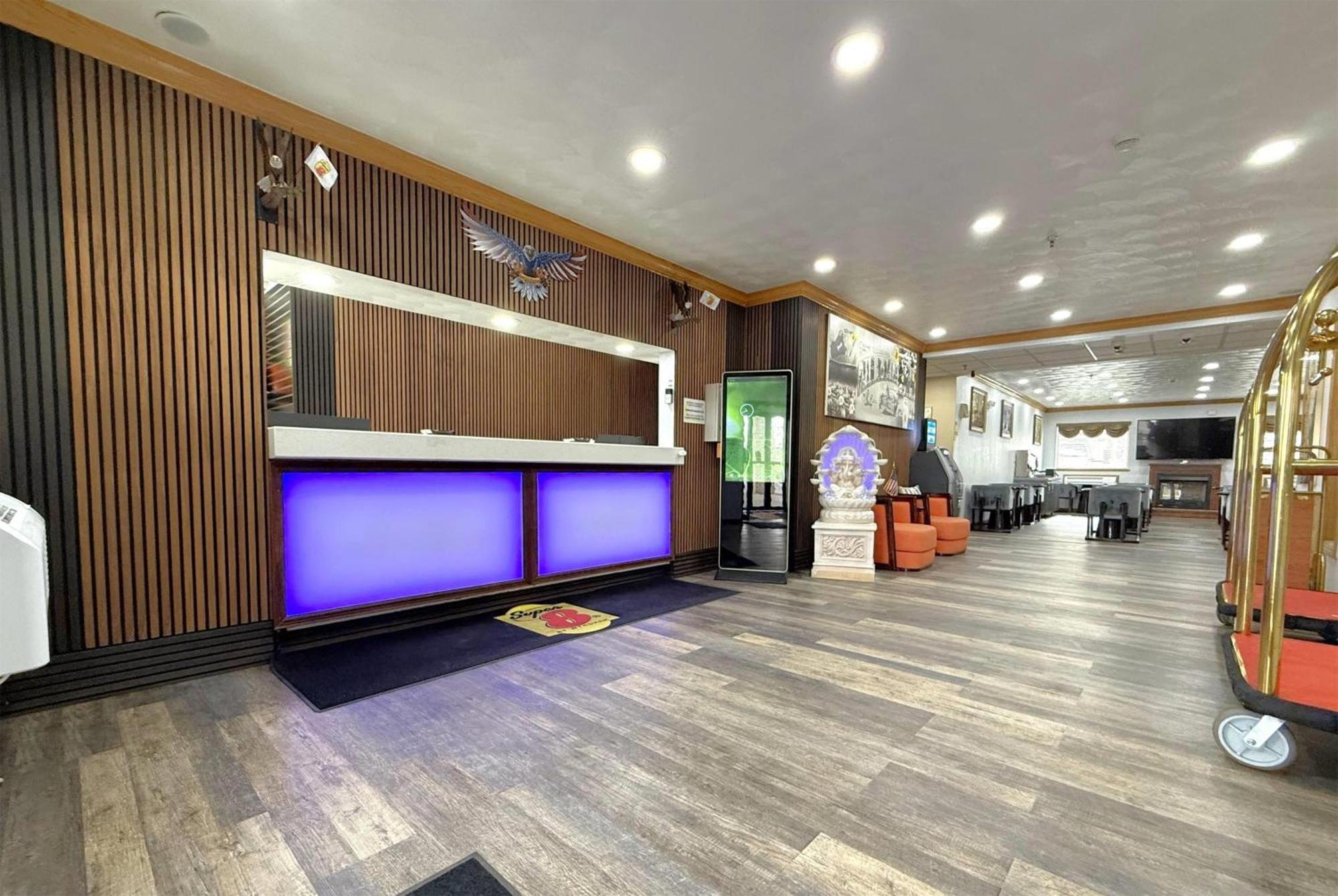Hotel Super 8 By Wyndham Uniontown Pa Exteriér fotografie